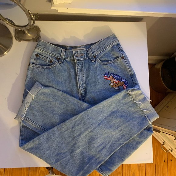 NEVER WORN Custom Embroidered Vintage Levi’s Jeans (slim fit, tapered leg) - Picture 6 of 7